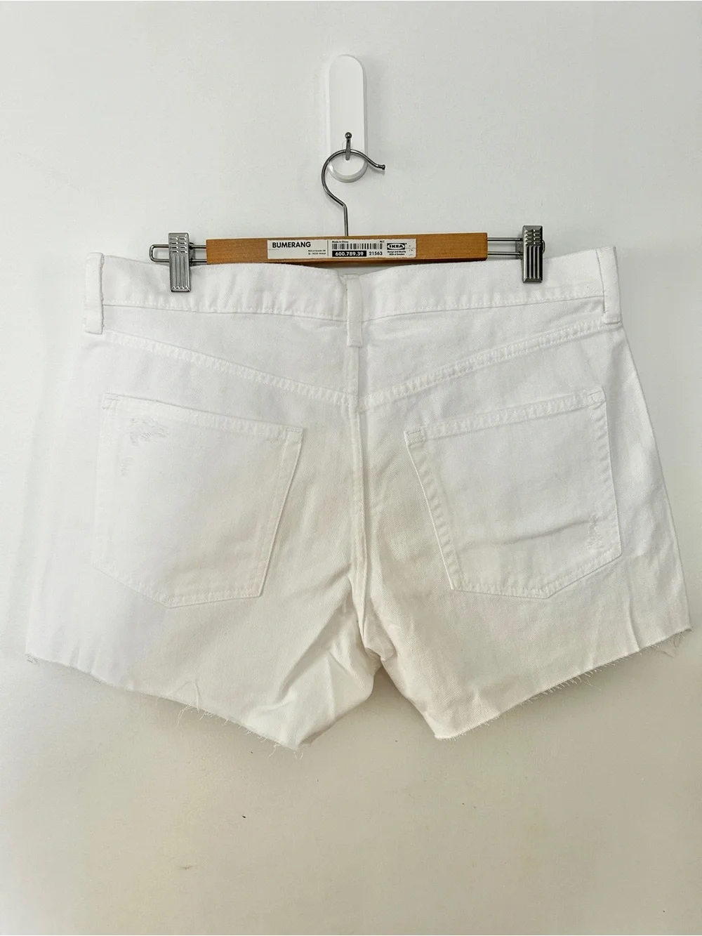GAP NWT Low Stride White Denim Shorts Sz 12/31 Relaxed Casual Boho Beach Coastal - Picture 4 of 4